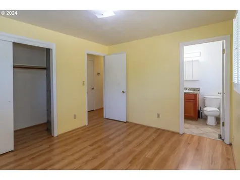 2166 Nw Luth Street Roseburg OR 97471