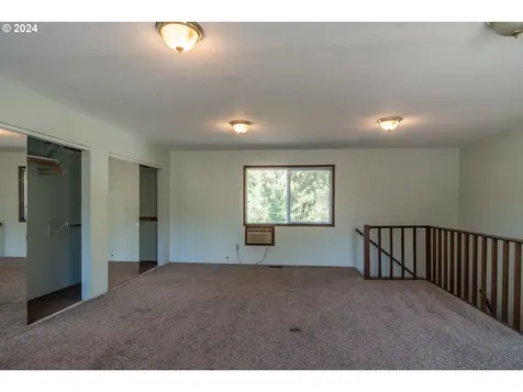 2166 Nw Luth Street Roseburg OR 97471