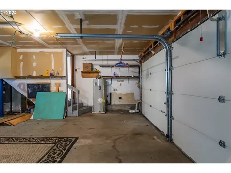 2166 Nw Luth Street Roseburg OR 97471