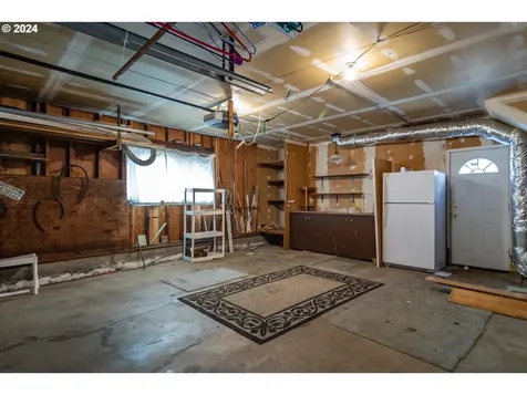2166 Nw Luth Street Roseburg OR 97471