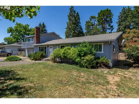 2166 Nw Luth Street Roseburg OR 97471