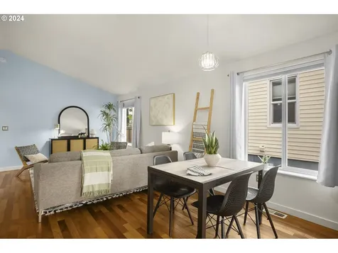 3427 N Halleck Street Portland OR 97217
