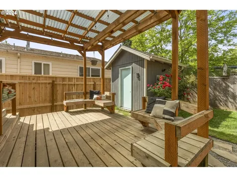 3427 N Halleck Street Portland OR 97217