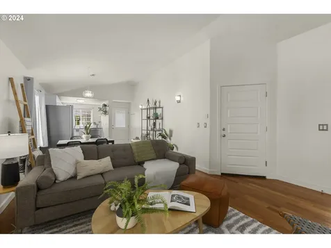 3427 N Halleck Street Portland OR 97217