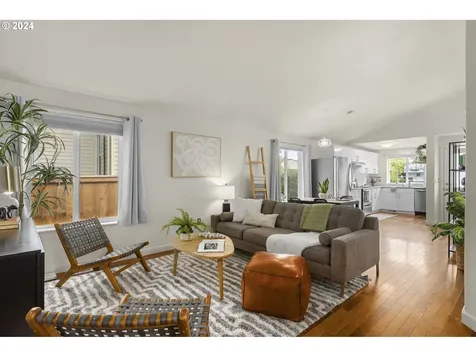 3427 N Halleck Street Portland OR 97217