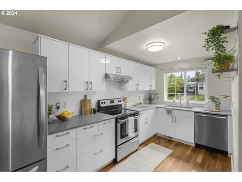3427 N Halleck Street Portland OR 97217