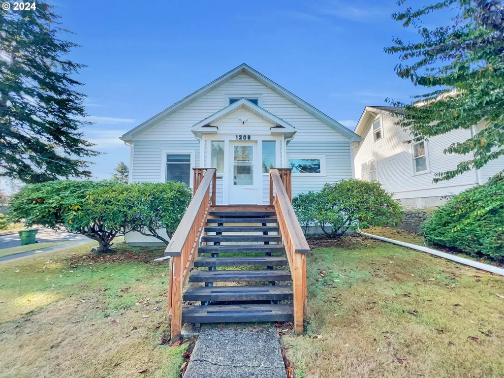 1209 Alder Avenue Coos Bay OR 97420
