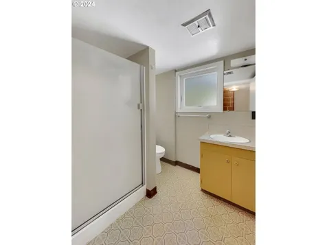 1209 Alder Avenue Coos Bay OR 97420