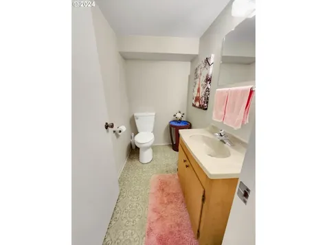 1209 Alder Avenue Coos Bay OR 97420