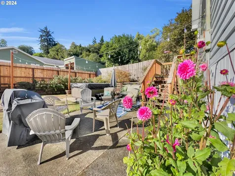 1209 Alder Avenue Coos Bay OR 97420