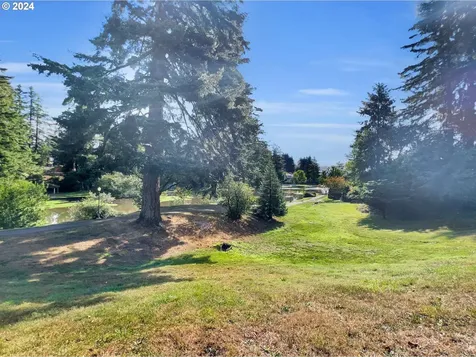 1209 Alder Avenue Coos Bay OR 97420