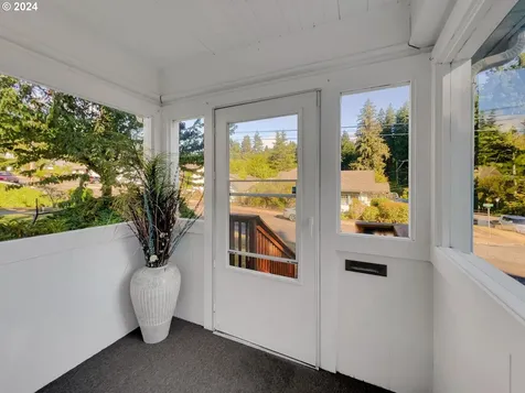 1209 Alder Avenue Coos Bay OR 97420