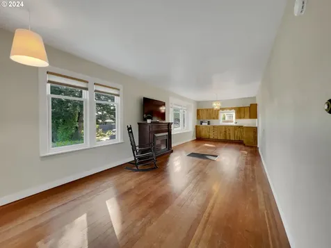 1209 Alder Avenue Coos Bay OR 97420