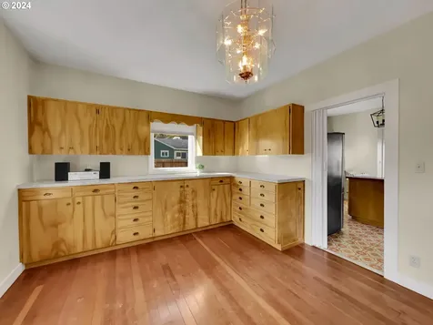 1209 Alder Avenue Coos Bay OR 97420