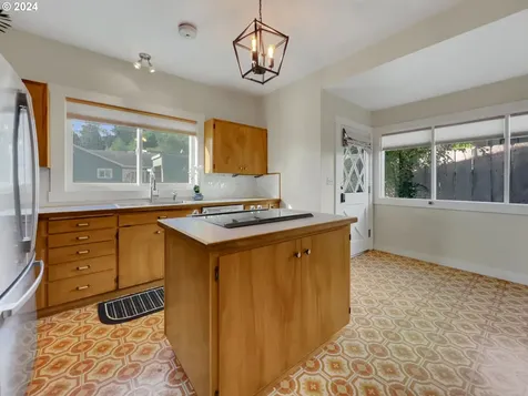 1209 Alder Avenue Coos Bay OR 97420