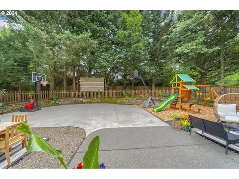 1812 Nw 38th Avenue Camas WA 98607