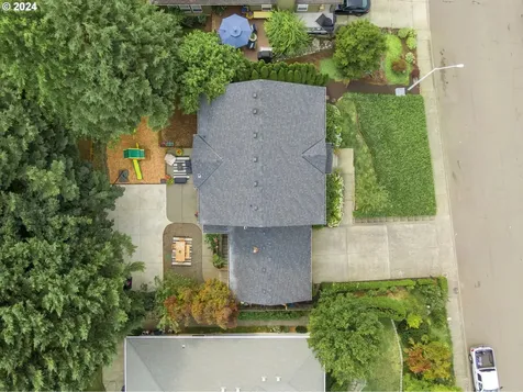 1812 Nw 38th Avenue Camas WA 98607