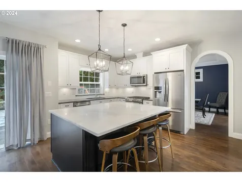 1812 Nw 38th Avenue Camas WA 98607