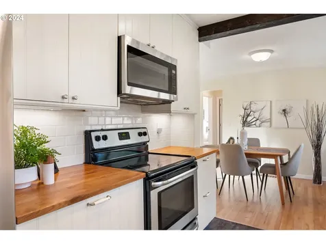 1328 SE 120th Avenue Portland OR 97216