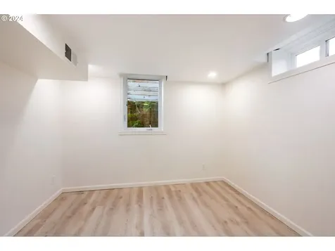 1328 SE 120th Avenue Portland OR 97216