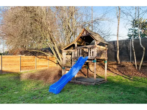 1328 SE 120th Avenue Portland OR 97216