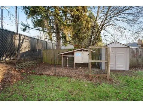1328 SE 120th Avenue Portland OR 97216