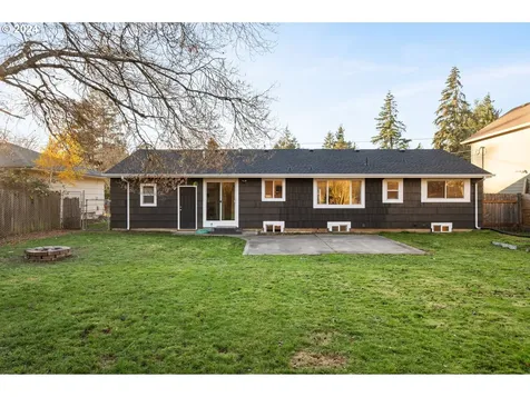 1328 SE 120th Avenue Portland OR 97216