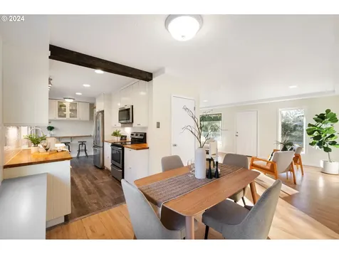1328 SE 120th Avenue Portland OR 97216