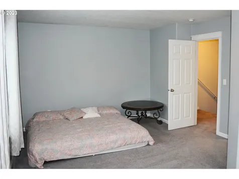21420 NE Willow Glen Road Fairview OR 97024