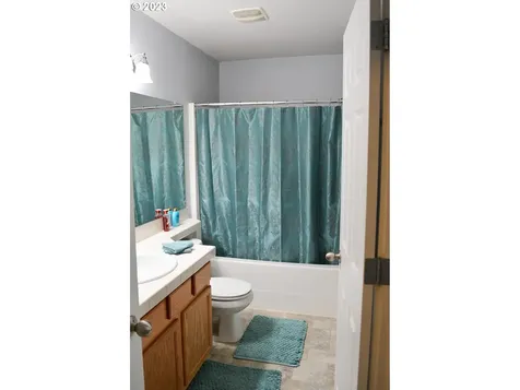 21420 NE Willow Glen Road Fairview OR 97024