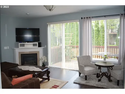 21420 NE Willow Glen Road Fairview OR 97024