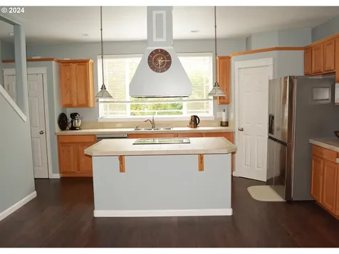 21420 NE Willow Glen Road Fairview OR 97024
