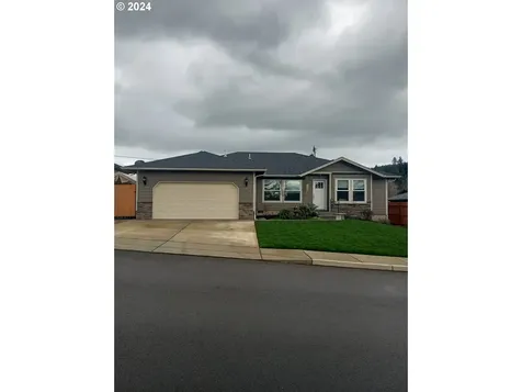 195 Addison Avenue Sutherlin OR 97479