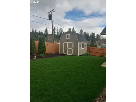195 Addison Avenue Sutherlin OR 97479