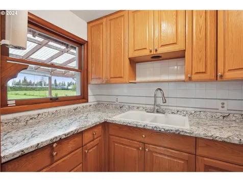 1905 Nw Birdsdale Avenue Gresham OR 97030