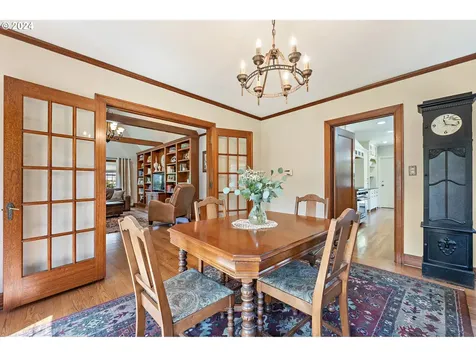 3433 SE Henry Street Portland OR 97202