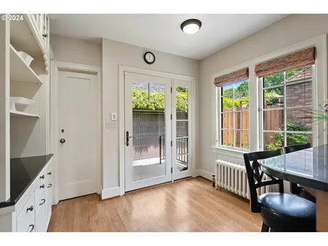 3433 SE Henry Street Portland OR 97202