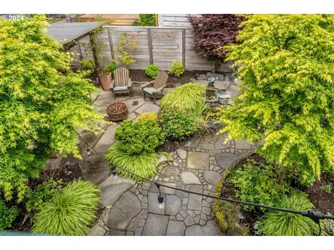 3433 SE Henry Street Portland OR 97202