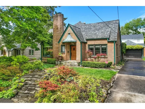 3433 SE Henry Street Portland OR 97202