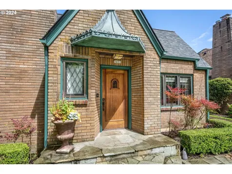3433 SE Henry Street Portland OR 97202