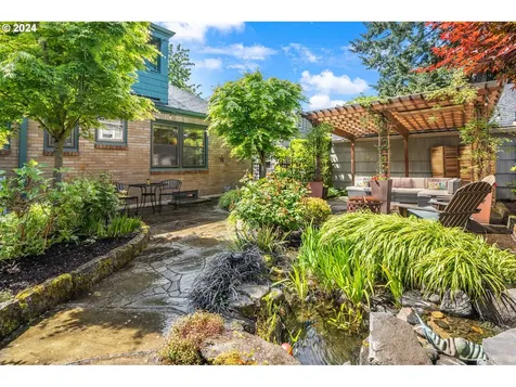 3433 SE Henry Street Portland OR 97202