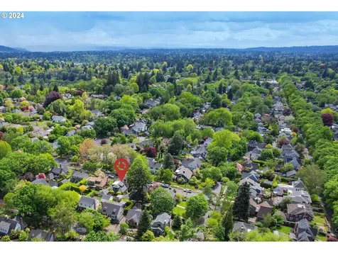 3433 SE Henry Street Portland OR 97202
