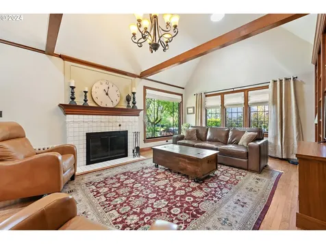 3433 SE Henry Street Portland OR 97202