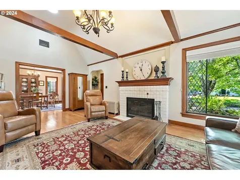 3433 SE Henry Street Portland OR 97202