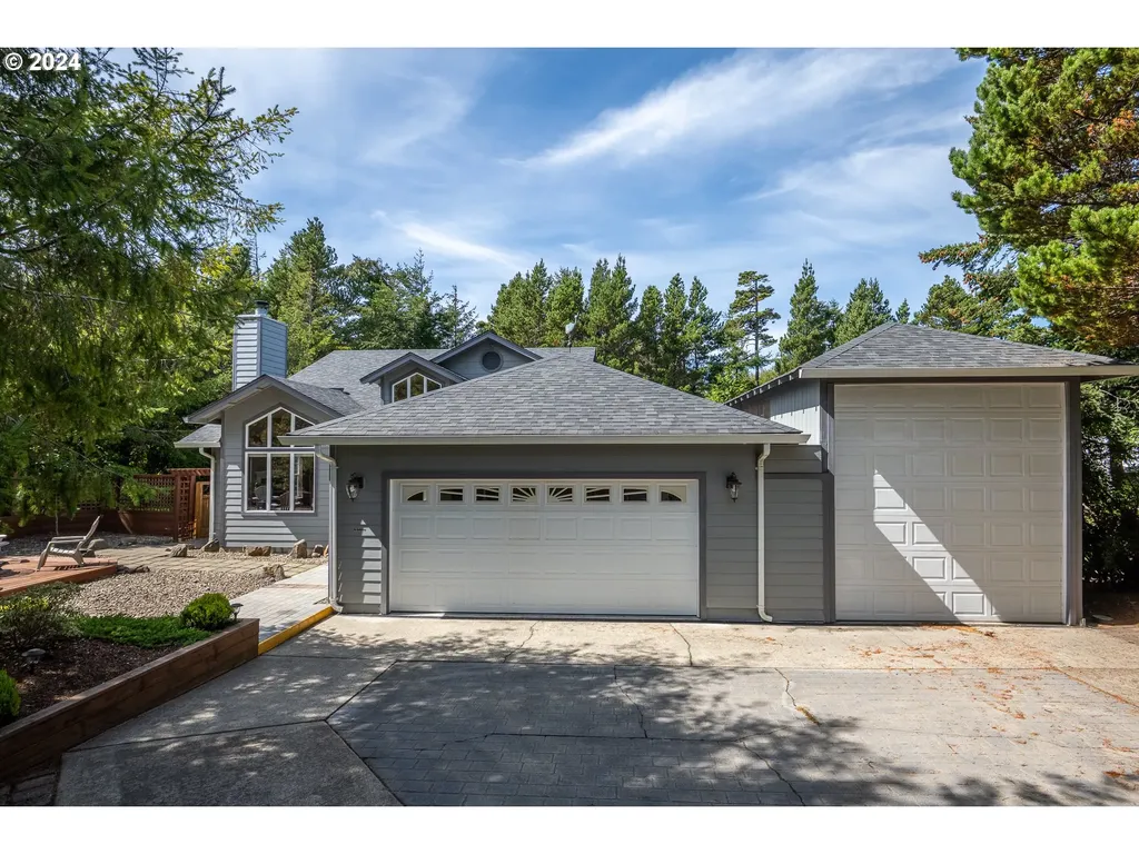 88030 Windleaf Way Florence OR 97439