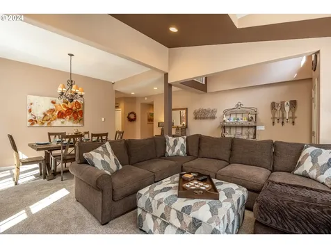 88030 Windleaf Way Florence OR 97439
