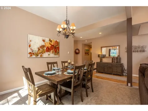 88030 Windleaf Way Florence OR 97439