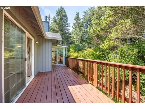 88030 Windleaf Way Florence OR 97439