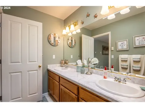 88030 Windleaf Way Florence OR 97439