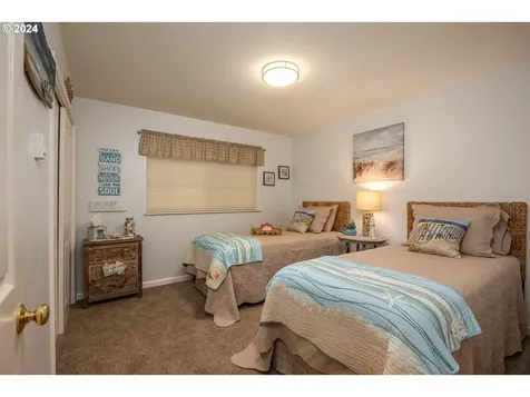 88030 Windleaf Way Florence OR 97439
